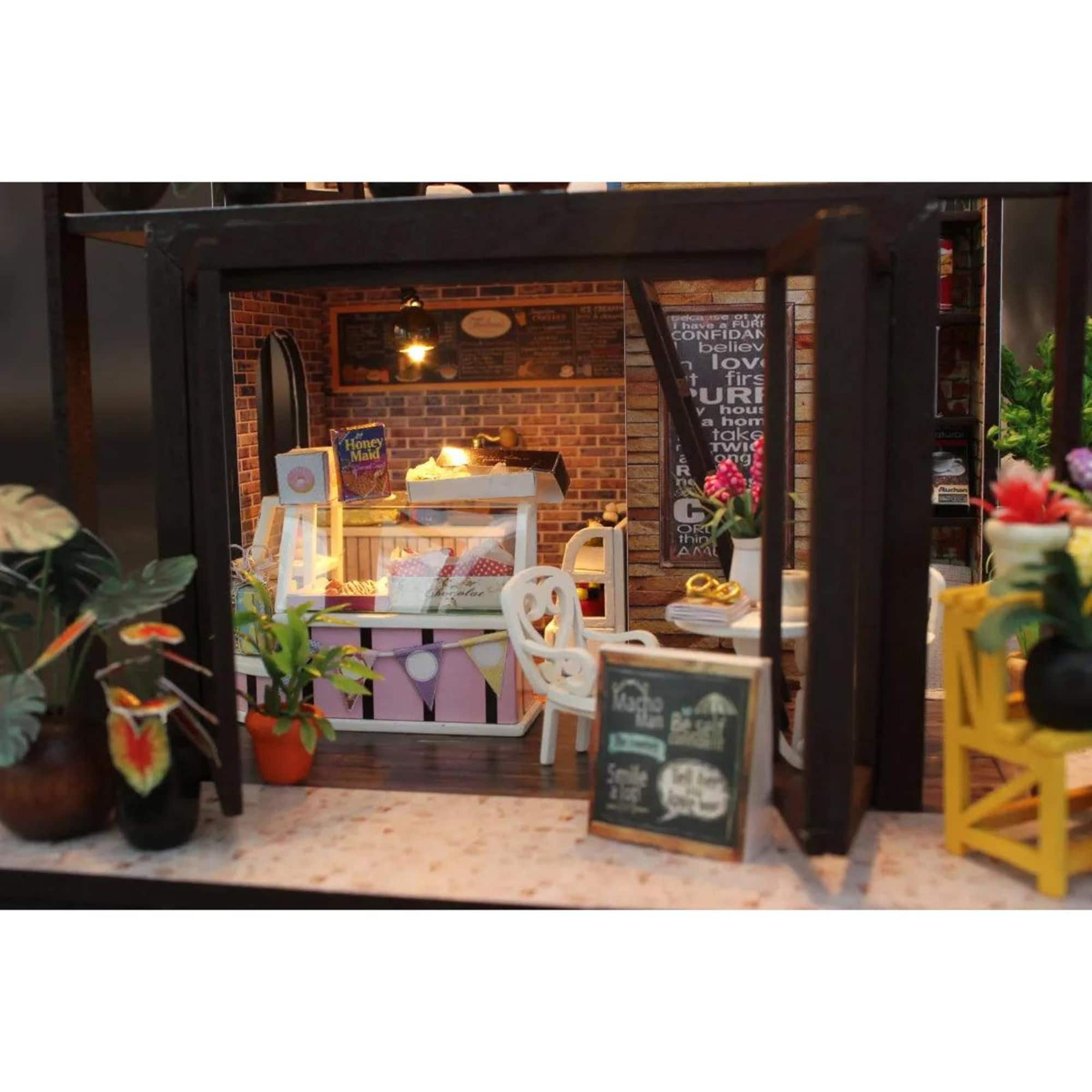 Wizardi Coffee House Miniature Dollhouse Roombox Kit